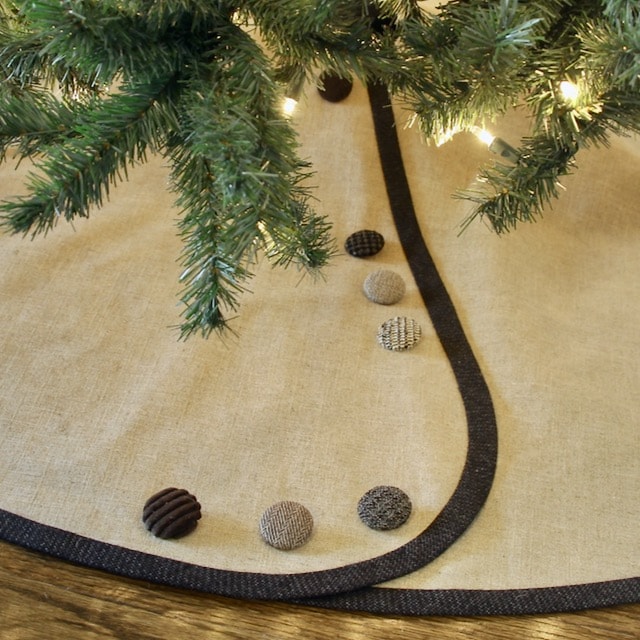 Linen Christmas Tree Skirt With Charcoal Twee Banding and Dark Neutral Buttons