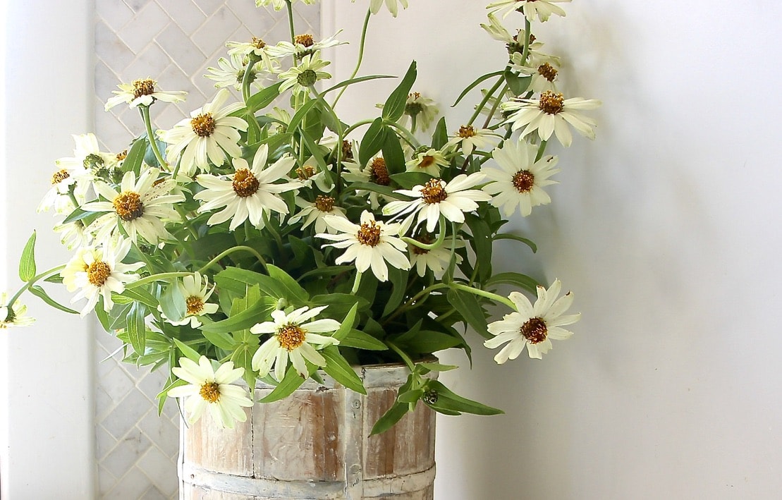 Willow Basket Door Arrangement For Early Fall - Thistle Key Lane