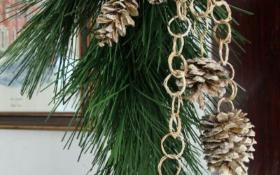 7 Great “Think Beyond a Wreath” Fireplace Christmas Decor