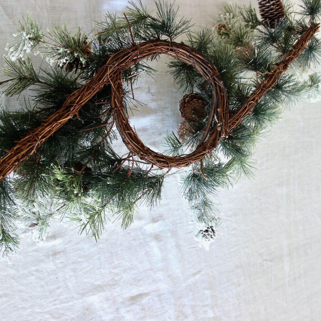 The backside of the candle ring, showing the structure of the willow branches