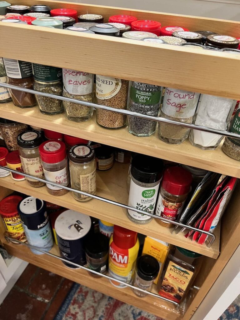 PANTRY ORGANIZATION  DIY Spice Jar Labels at Home 