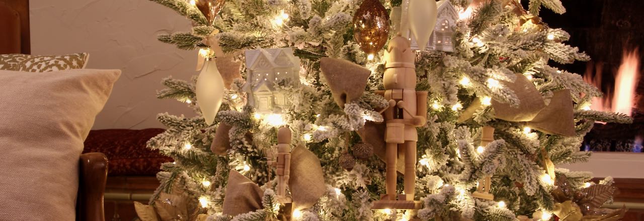 wide closeup of a decorated Christmas tree