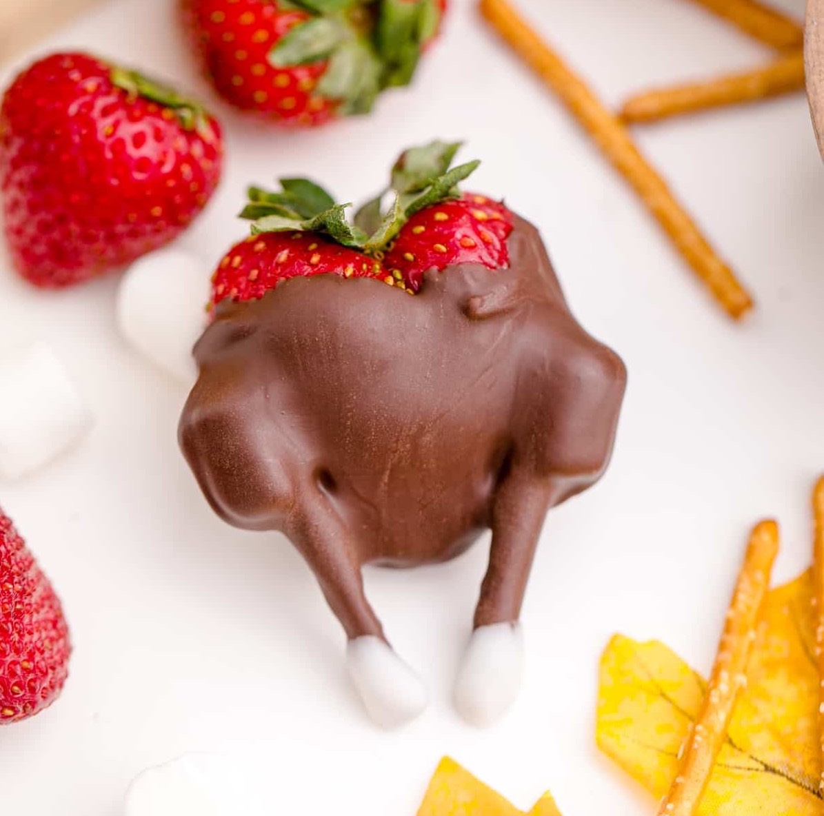 chocolate dipped strawberries made to look like turkeys